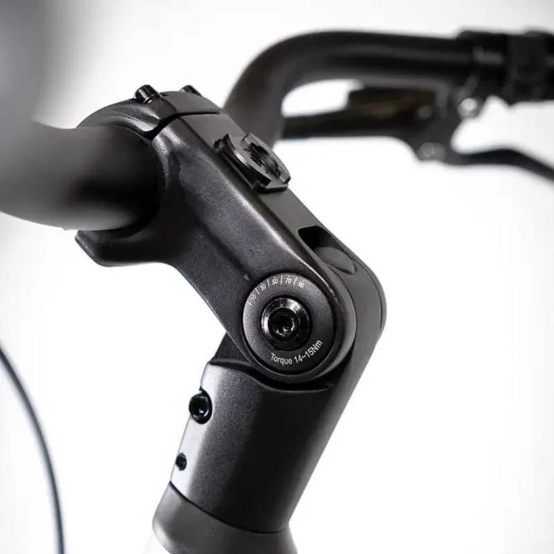 Vélo électrique avec clignotants intégrés Ellipse E2ST Chaîne Fourche Rigide