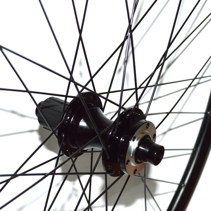 Roue arrière vélo Gravel 700 frein à disque axe traversant double paroi PNA Cycling