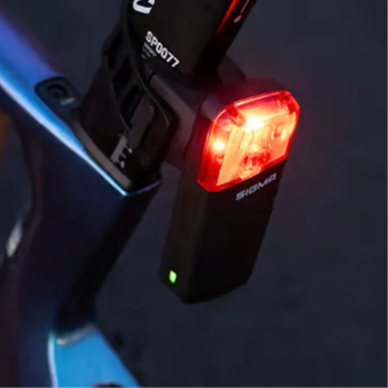 Radar et feu arrière vélo Sigma Reco 81 Link avec feu stop intelligent