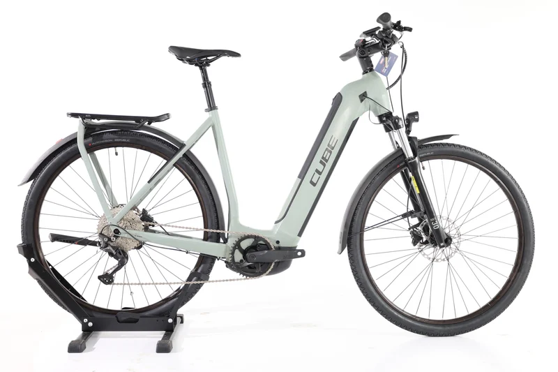 CUBE Kathmandu Hybrid One 2023 T.58