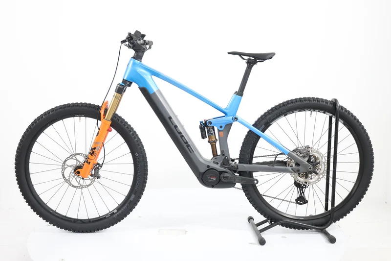 CUBE Stereo Hybrid 140 HPC ActionTeam 750 2023 T.L