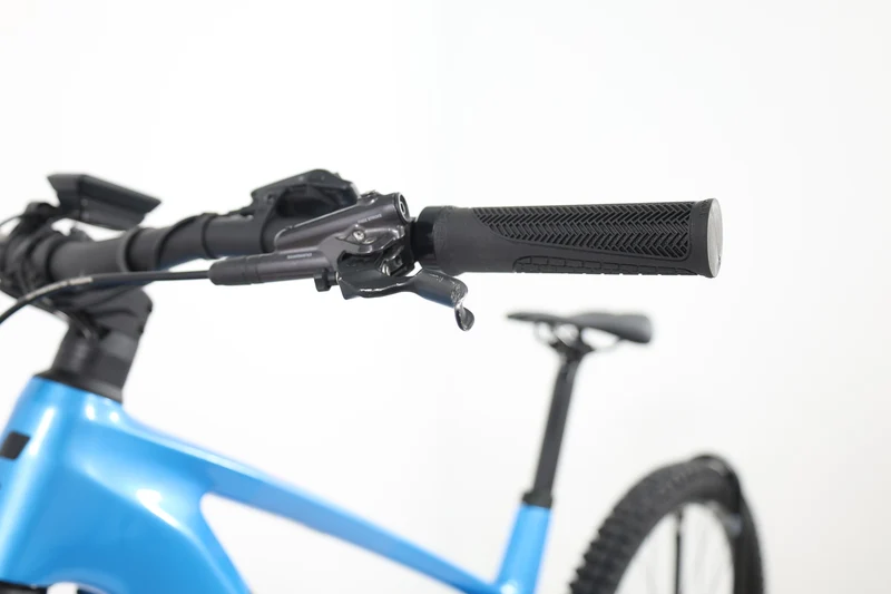 CUBE Stereo Hybrid 140 HPC ActionTeam 750 2023 T.L