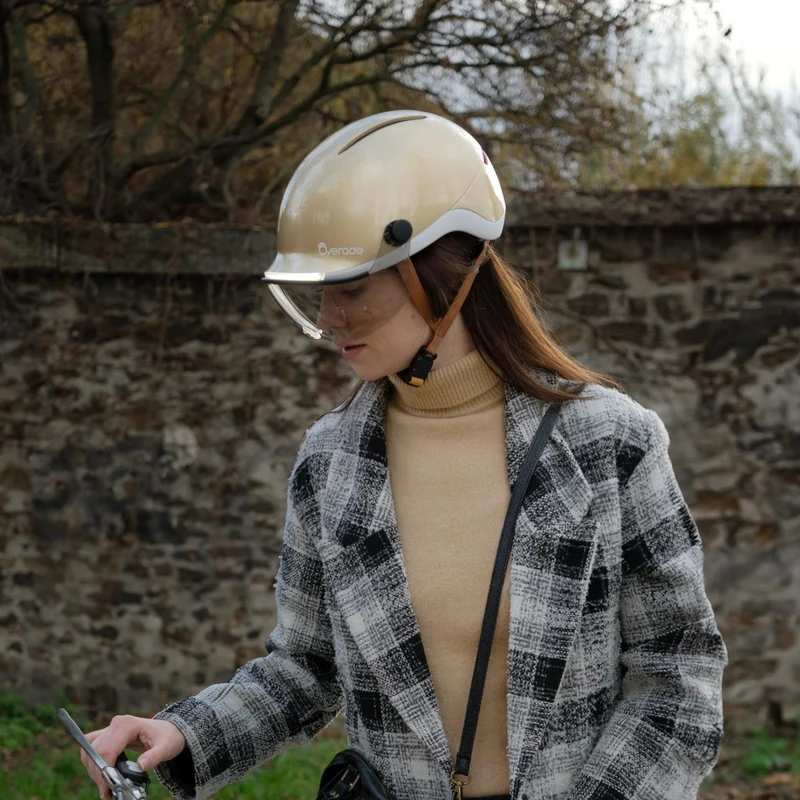Casque vélo à visière avec Clignotants et Frein Stop Life Overade