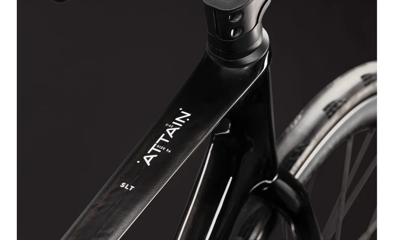 Attain C:62 SLT 2027 - NOIR - CUBE