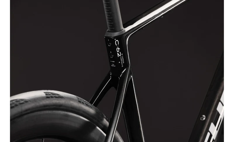 Attain C:62 SLT 2027 - NOIR - CUBE