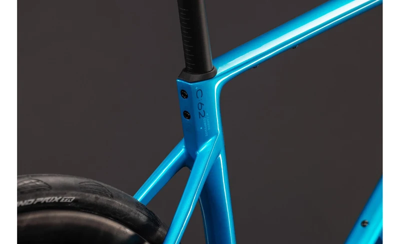 Attain C:62 SLX 2027 - Bleu Ciel Chromé - CUBE