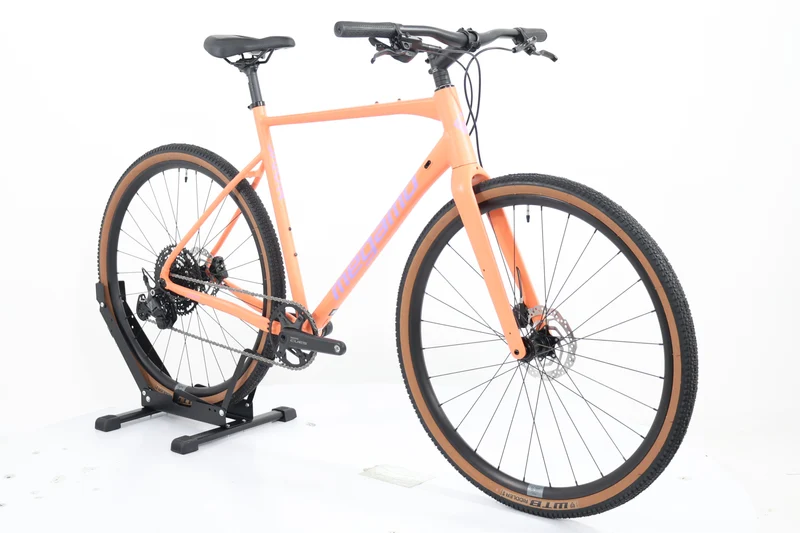 MEGAMO Jakar Flat-Bar 2026