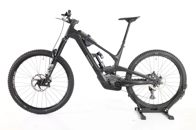 CANYON Torque:On CF 9 2025 T.L