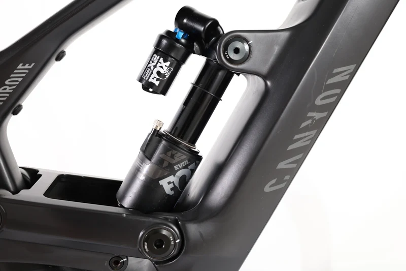 CANYON Torque:On CF 9 2025 T.L