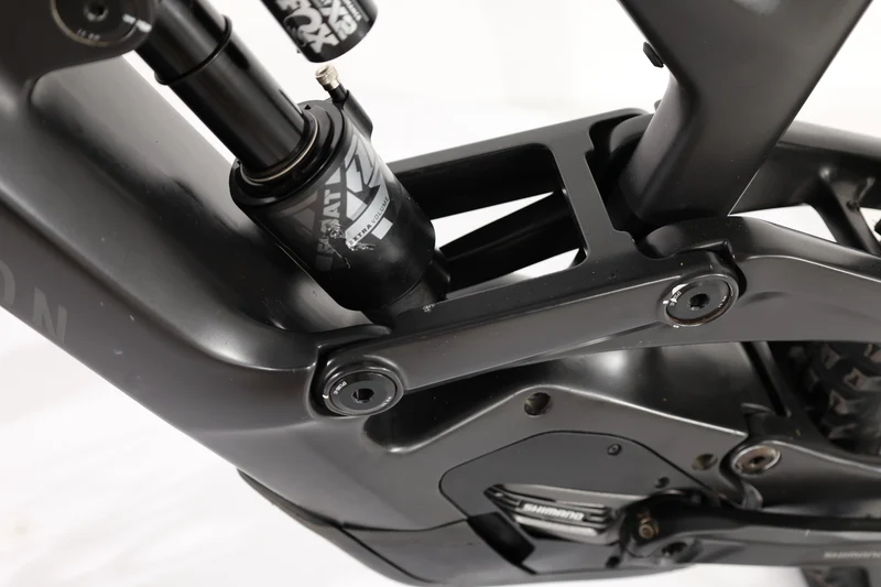 CANYON Torque:On CF 9 2025 T.L