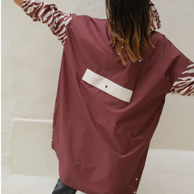 Poncho de pluie Poule Party adulte ou enfant Chocolate Zebra