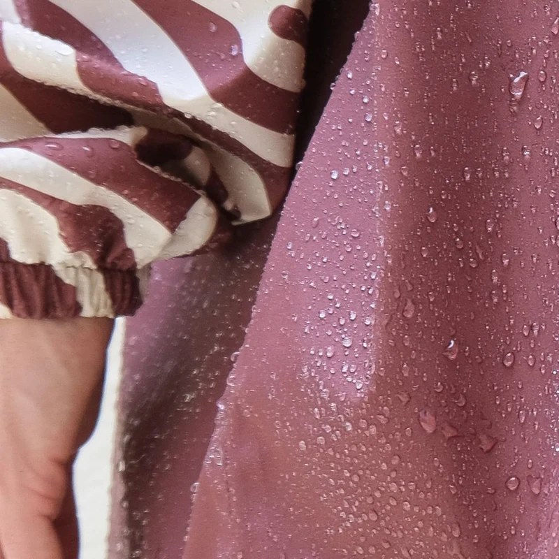 Poncho de pluie court Poule Party adulte Chocolate Zebra