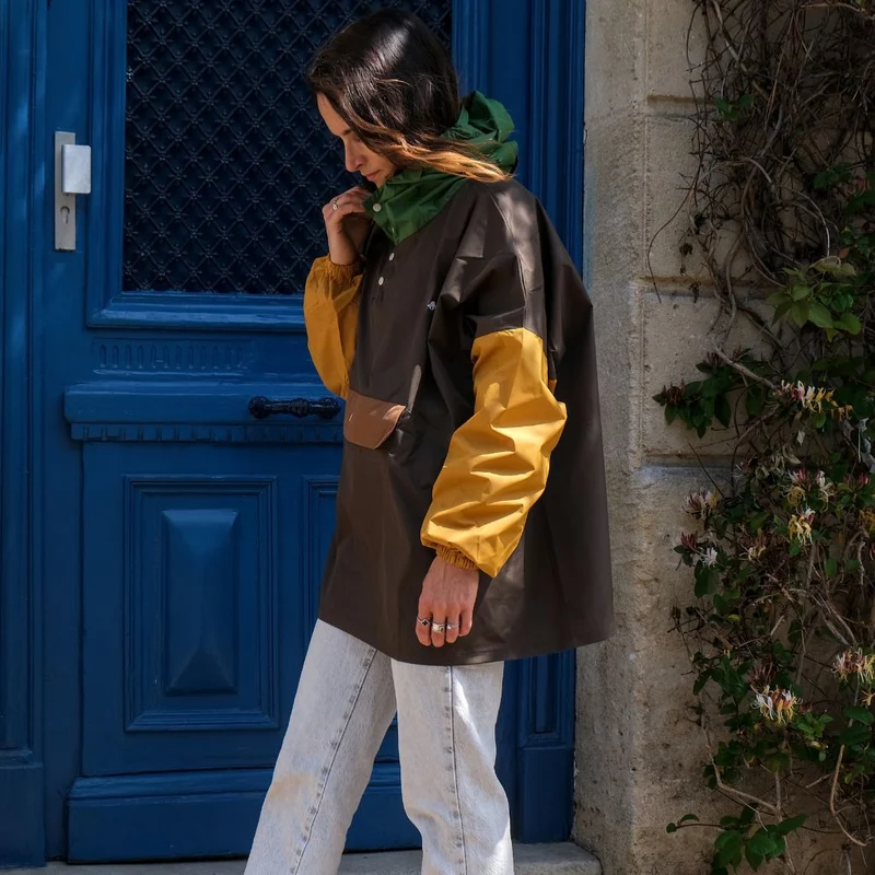 Poncho de pluie court Poule Party adulte Kaki
