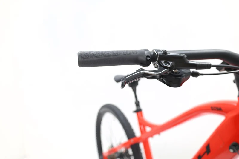 BH Atom Pro 2023 T.M