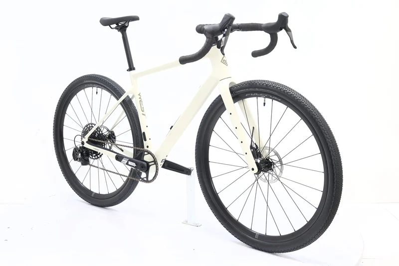 MEGAMO West 10 2026 T.M