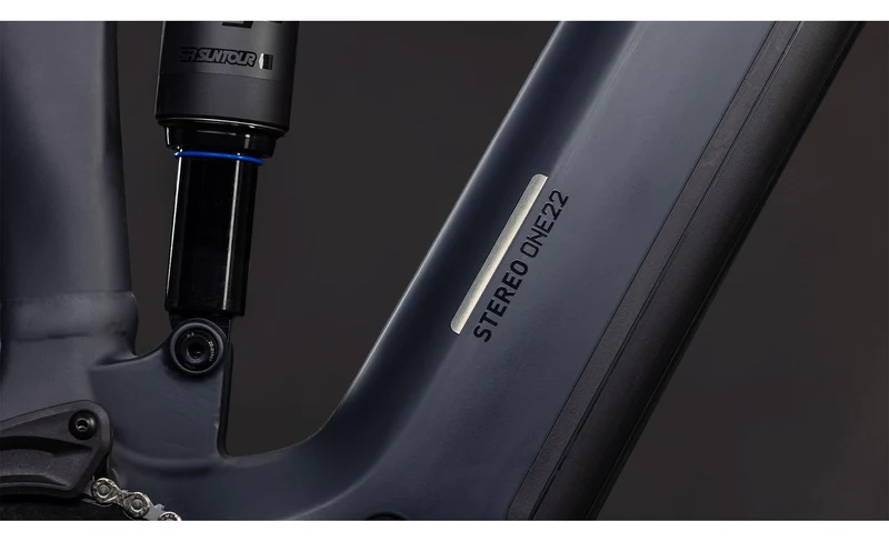 STEREO HYBRID ONE22 PRO 600 FE