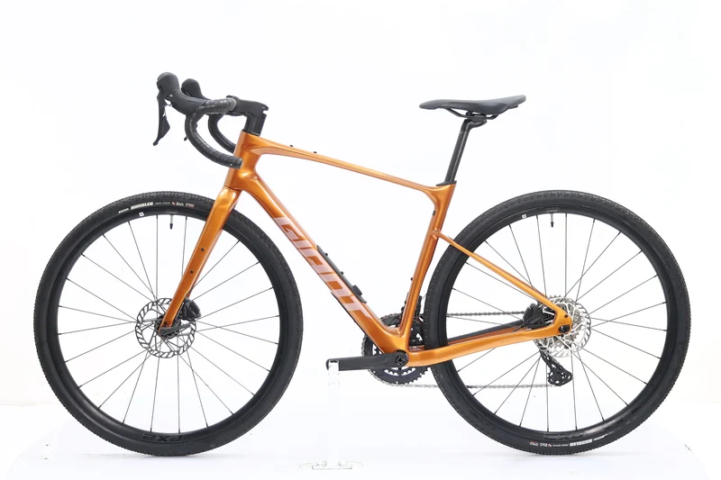GIANT Revolt Advanced 2 2025 T.M