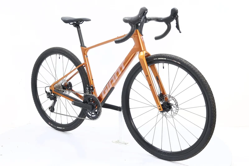 GIANT Revolt Advanced 2 2025 T.M