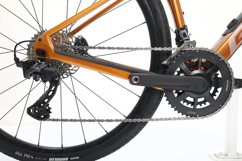 GIANT Revolt Advanced 2 2025 T.M