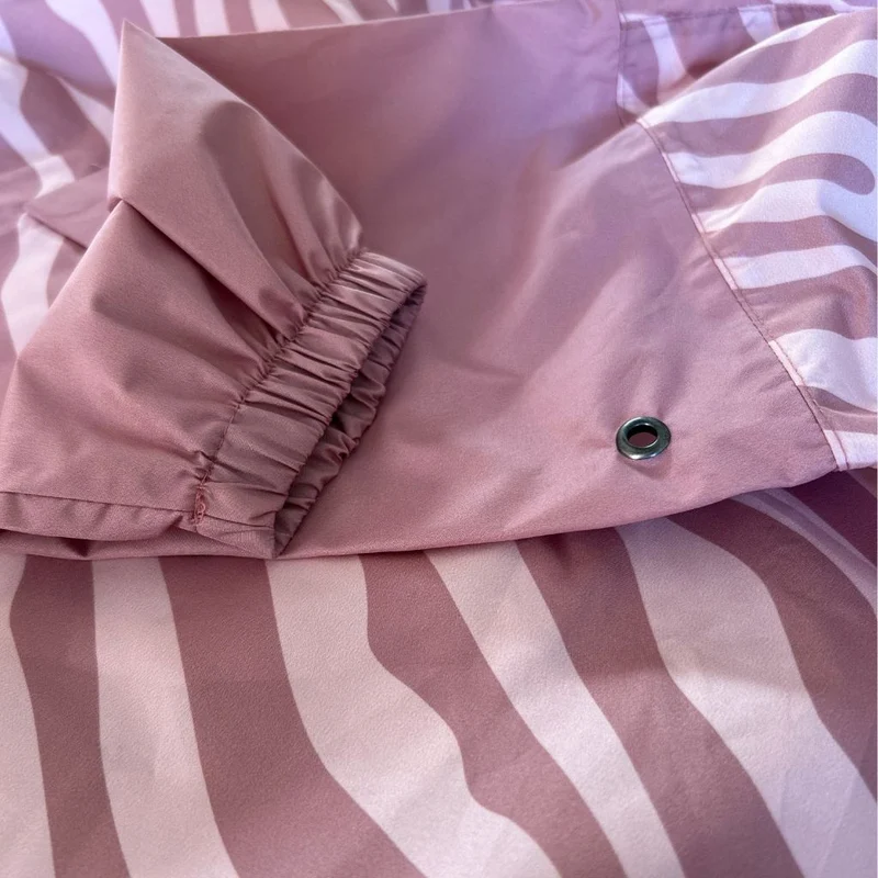 Poncho de pluie Poule Party adulte ou enfant zebra