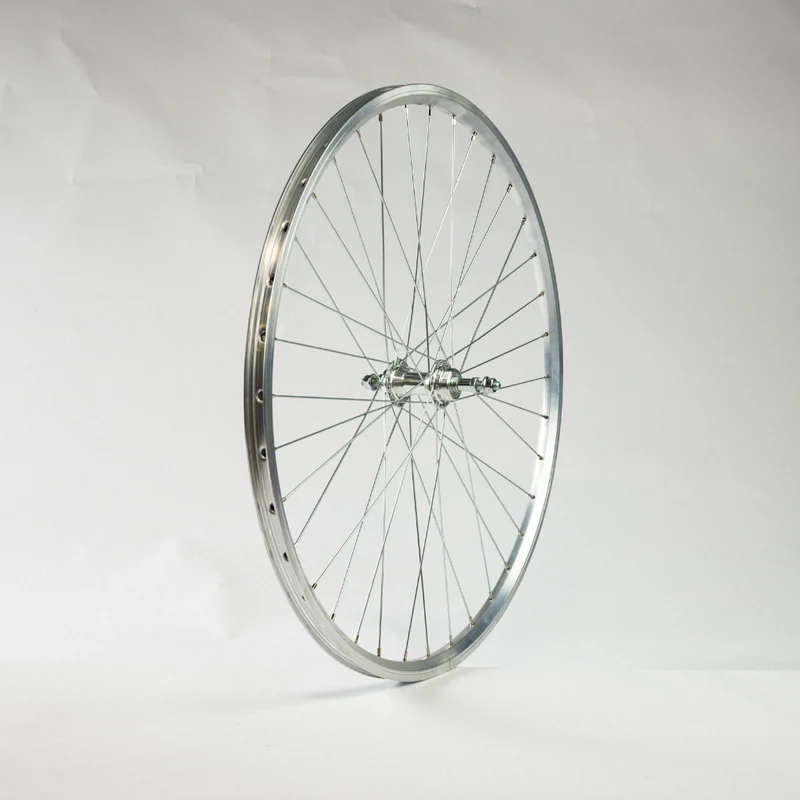 Roue arrière 28 pouces 700C axe à écrous PNA