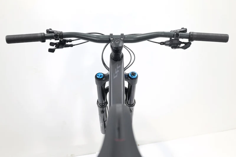CANYON Strive CFR Underdog 2024 T.M
