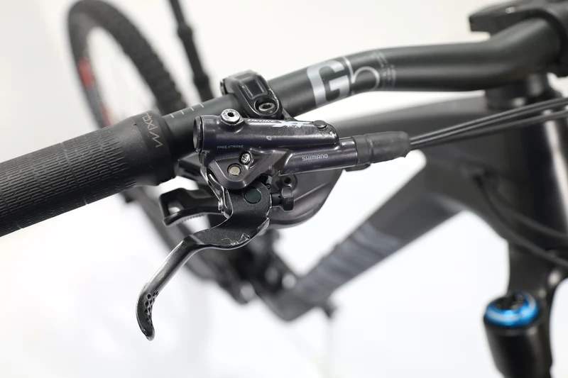 CANYON Strive CFR Underdog 2024 T.M