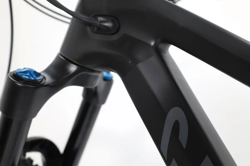 CANYON Strive CFR Underdog 2024 T.M