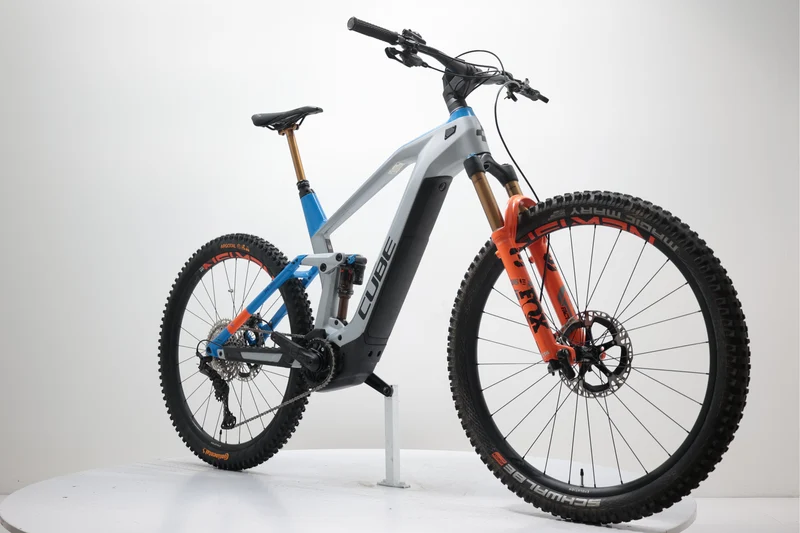 CUBE Stereo Hybrid 140 HPC Actionteam 625 Kiox 2021 T.XL