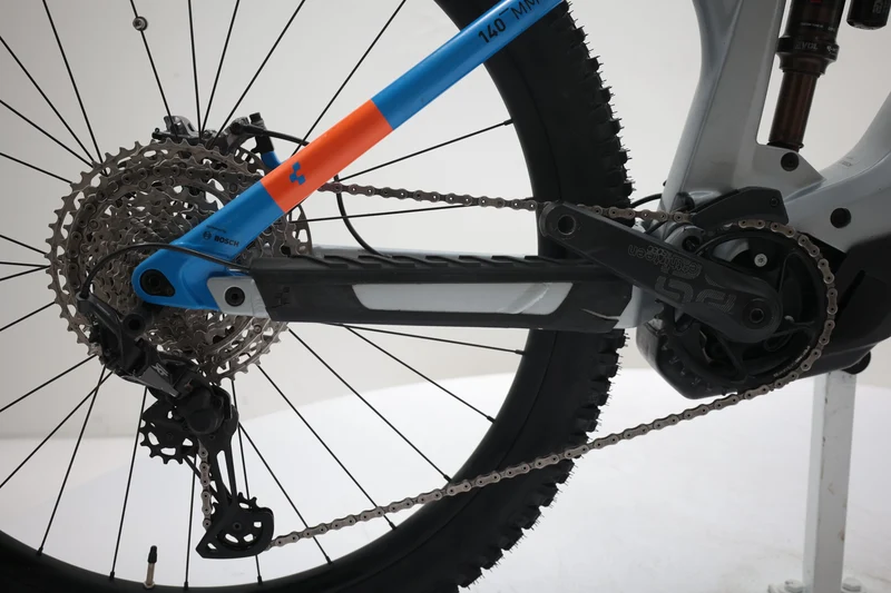 CUBE Stereo Hybrid 140 HPC Actionteam 625 Kiox 2021 T.XL