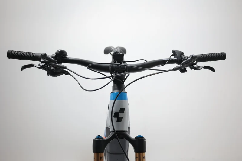 CUBE Stereo Hybrid 140 HPC Actionteam 625 Kiox 2021 T.XL
