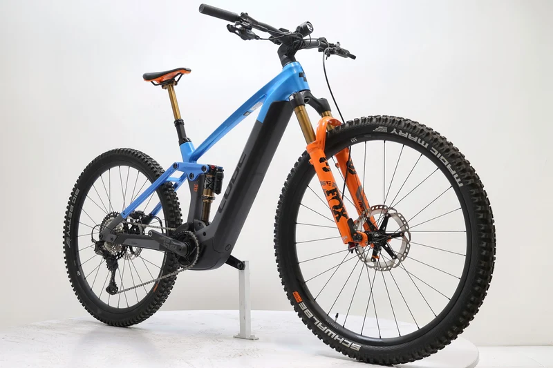 CUBE Stereo Hybrid 140 HPC Actionteam 750 2024 T.M