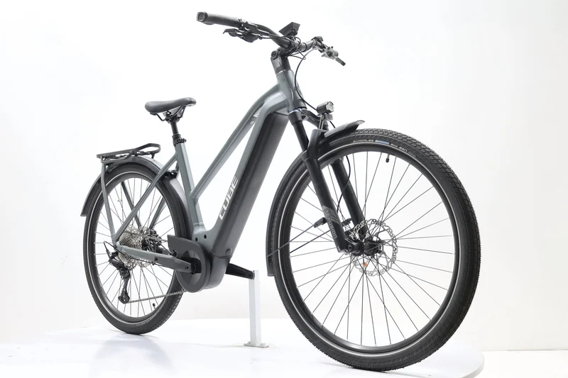CUBE Kathmandu Hybrid Pro 625 2024 T.54