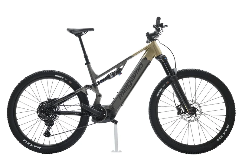 MEGAMO Flame AL 20+ 2025 T.L