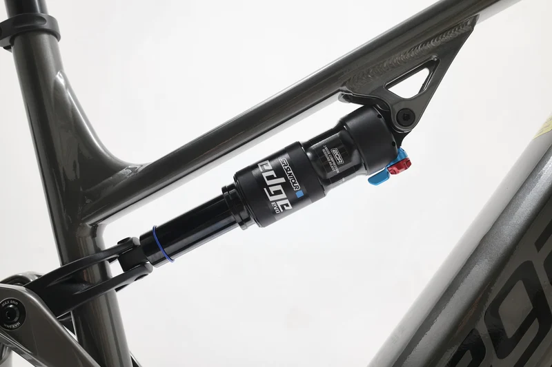MEGAMO Flame AL 20+ 2025 T.L