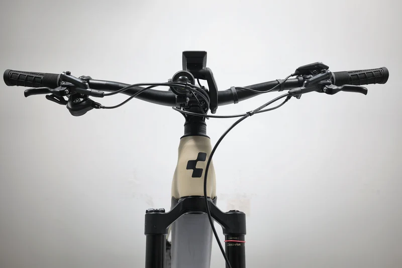 CUBE Stereo Hybrid 160 HPC SL 750 2022 T.M