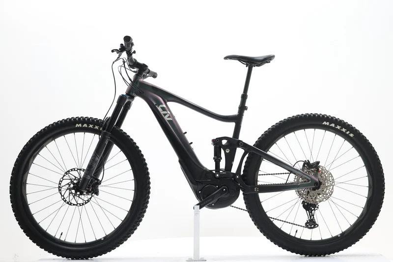 LIV Intrigue X E+ 2 2021 T.L