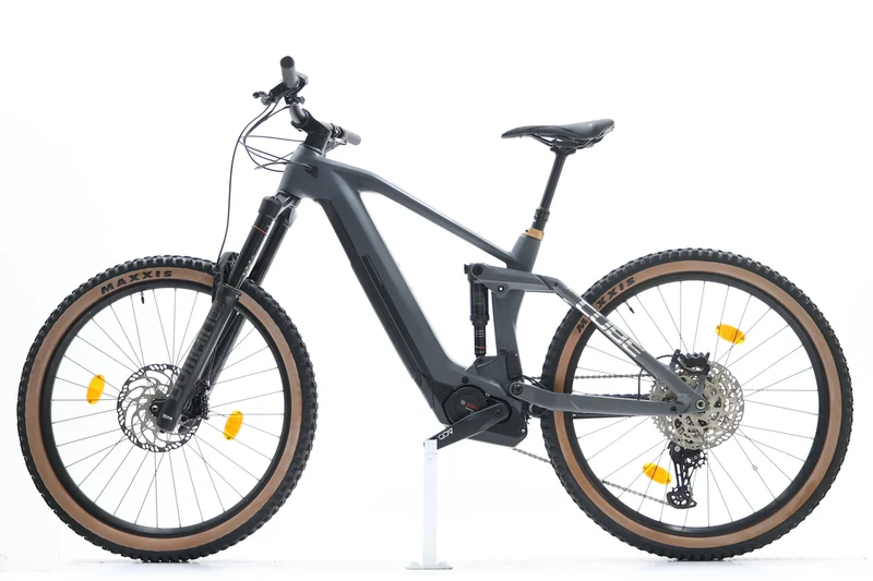 CUBE Stereo Hybrid 160 HPC Race 625 27.5 2022 T.M