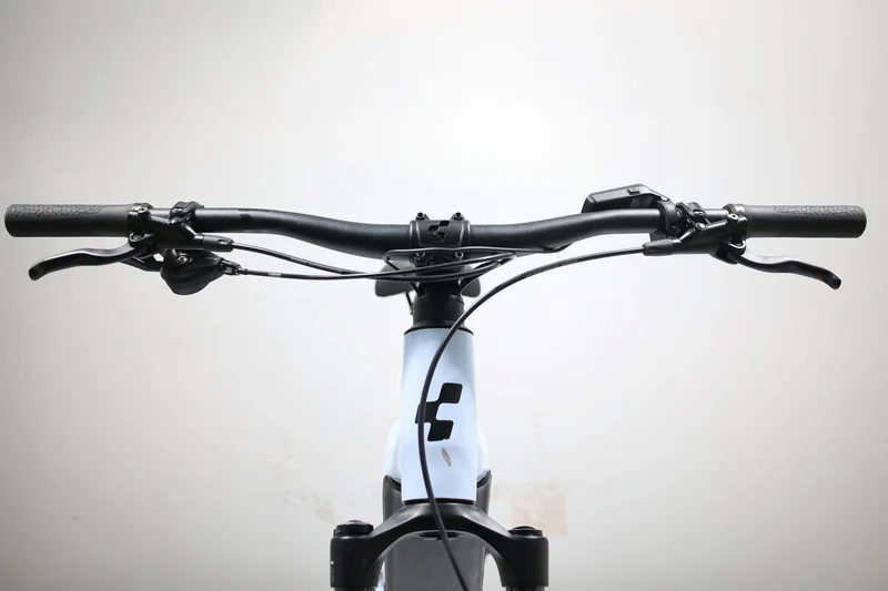 CUBE Stereo Hybrid 120 750 2024 T.L