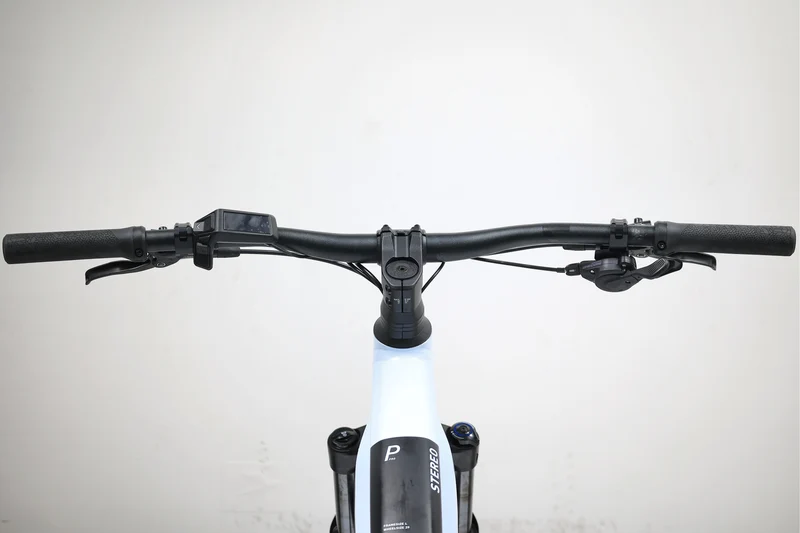 CUBE Stereo Hybrid 120 750 2024 T.L