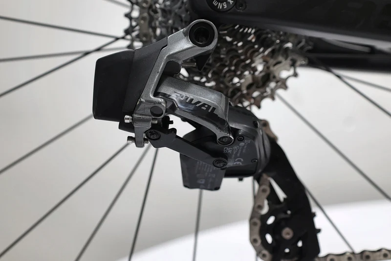 LOOK 785 Huez Interference 2022 T.S