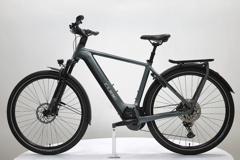 CUBE Kathmandu Hybrid Pro 625 2023 T.M