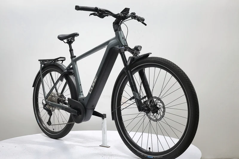 CUBE Kathmandu Hybrid Pro 625 2023 T.M