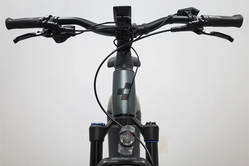 CUBE Kathmandu Hybrid Pro 625 2023 T.M