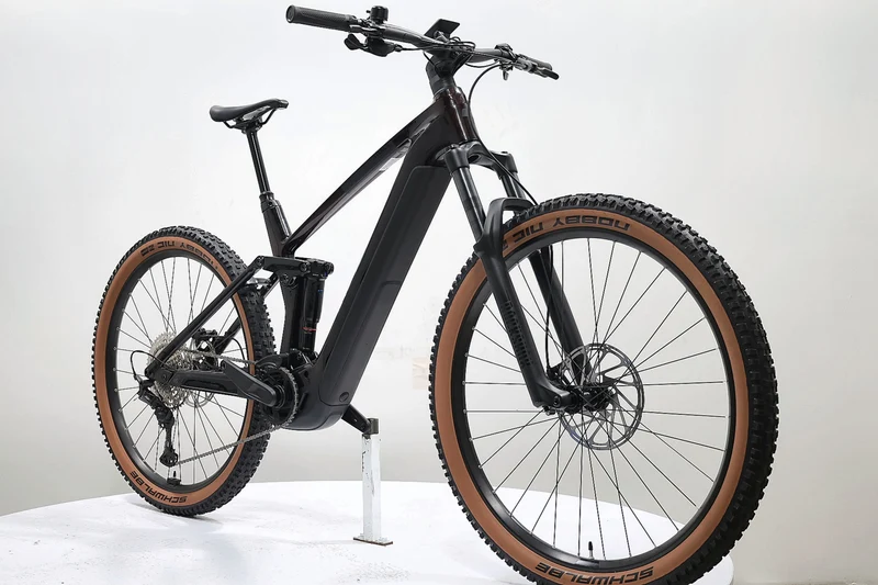 CUBE Stereo Hybrid 140 HPC Race 750 2024 T.L