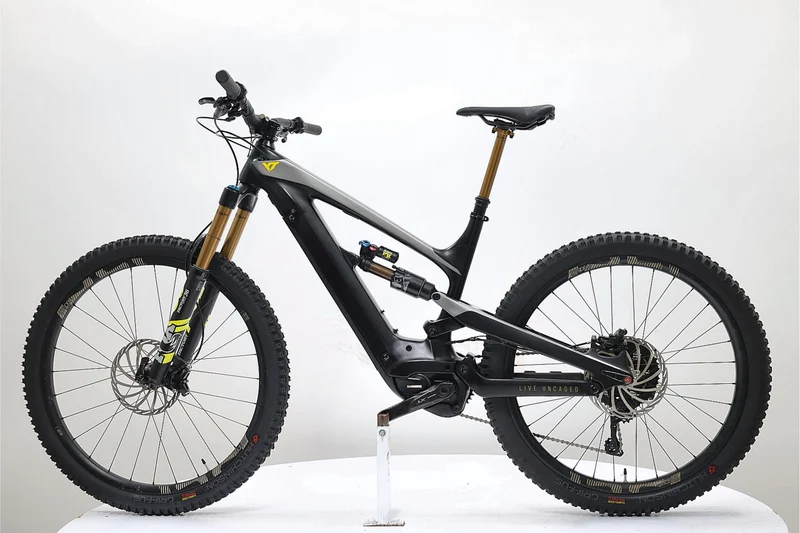 YT DECOY CF Pro Race 2019 T.L