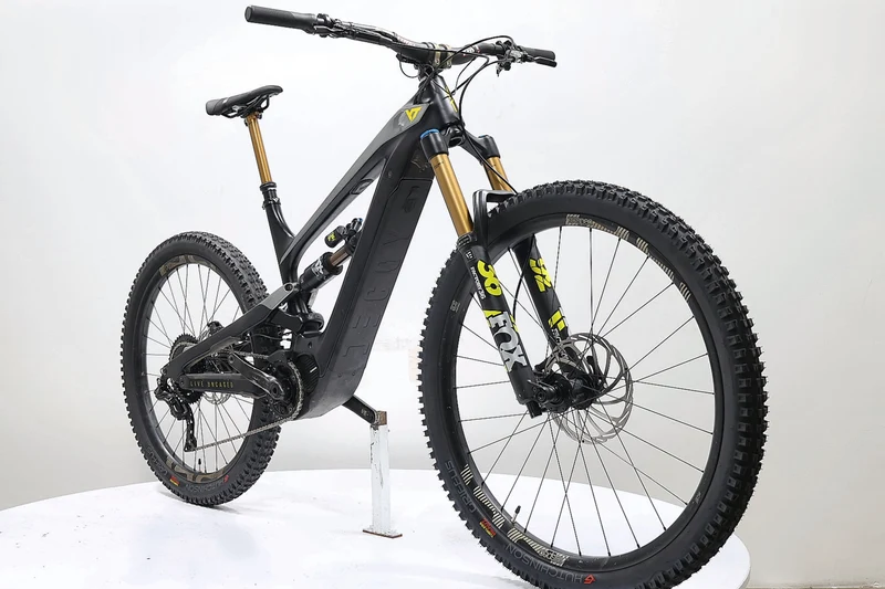 YT DECOY CF Pro Race 2019 T.L