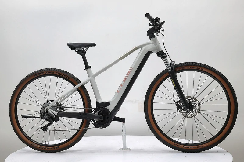 CUBE Reaction Hybrid One 2023 T.L