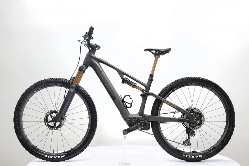 CUBE AMS Hybrid ONE44 C:68X SLT 400X 29 T.M