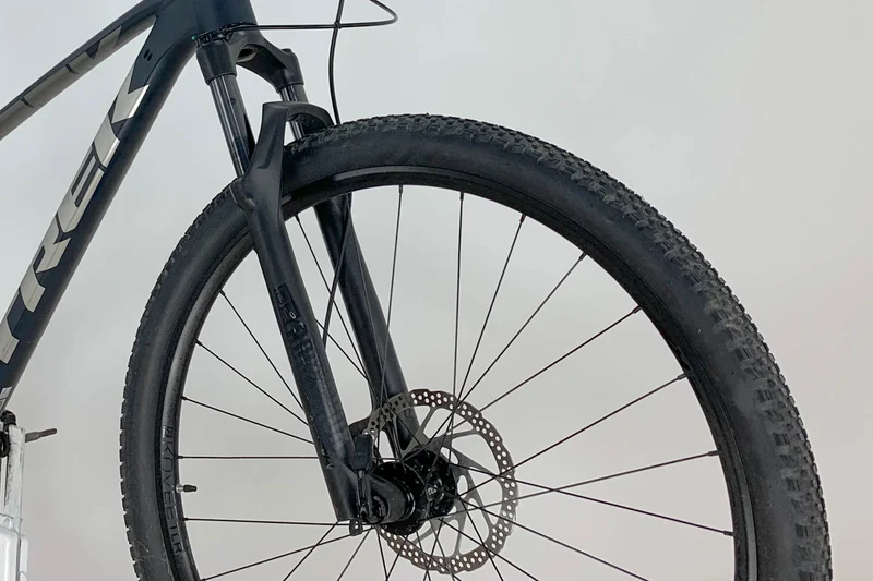 TREK X-Caliber 9 Matte Nautical Navy 29